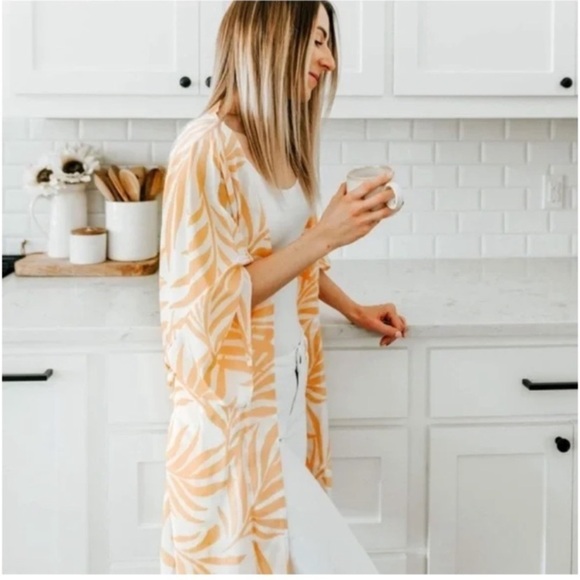 MAISON DU SOIR Magnolia Luxe Palm Kimono Robe - Picture 2 of 11